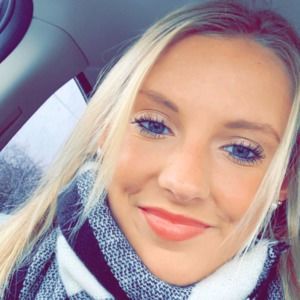 Meet your Posher, Caroline